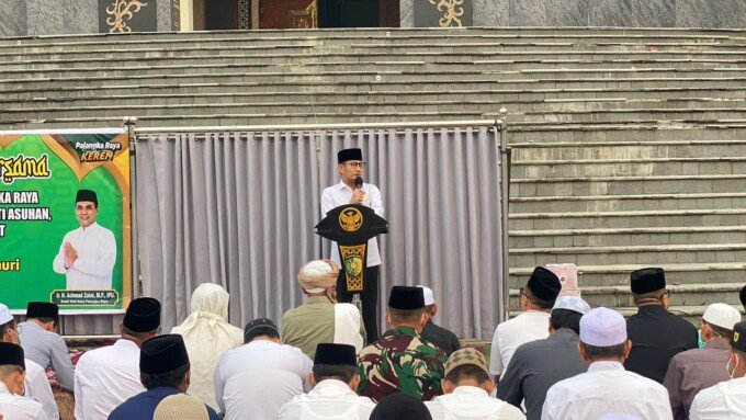 PALANGKA RAYA Pemerintah Kota Palangka Raya laksanakan alat Istisqo bersama masyarakat di Masjid Kecubung, Rabu (2/9).