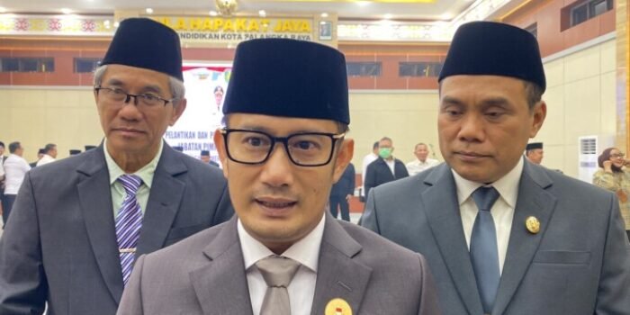 Wali Kota Palangka Raya, Fairid Naparin usai menghadiri kegiatan, belum lama ini.