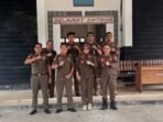 Plt Kasatpol PP Barsel Ollive Prata saat menerima kunjungan Satpol PP Kotim. Plt Kasatpol PP Barsel Ollive Prata saat menerima kunjungan Satpol PP Kotim.
