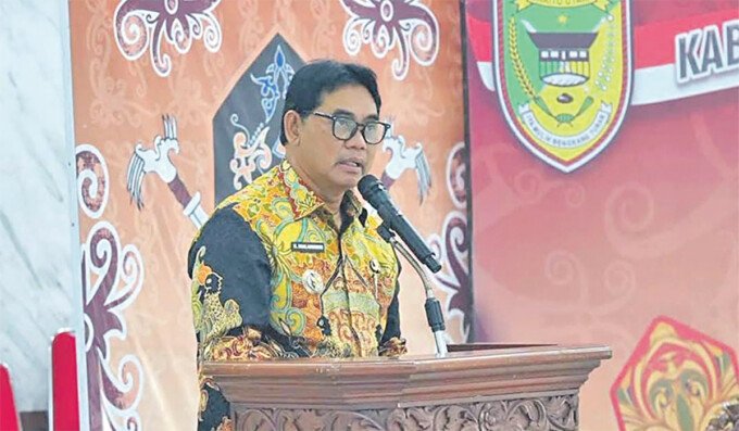 Bupati Barito Utara, H Shalahuddin