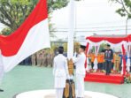 Sekretaris Daerah Kabupaten Barito Utara, Drs Muhlis, memimpin Upacara Peringatan Hari Sumpah Pemuda ke-98, di Halaman Kantor Bupati Barito Utara, Rabu (28/10). Sekretaris Daerah Kabupaten Barito Utara, Drs Muhlis, memimpin Upacara Peringatan Hari Sumpah Pemuda ke-98, di Halaman Kantor Bupati Barito Utara, Rabu (28/10).