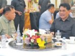 Bupati Barito Utara, H Shalahuddin ST MT (kanan), menggelar pertemuan ramah tamah dengan Pangdam XXII/ Tambun Bungai, Mayjen TNI Zainul Arifin, di Rumah Jabatan Bupati, Minggu (25/10).