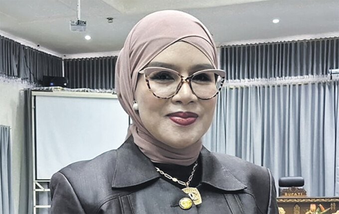 Hj Sri Neni Trianawati, Wakil Ketua Komisi II DPRD Kabupaten Barito