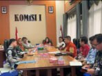 Ketua Komisi I DPRD Kapuas Sera Sintanola memimpin rapat bersama mitra kerja belum lama tadi. Ketua Komisi I DPRD Kapuas Sera Sintanola memimpin rapat bersama mitra kerja belum lama tadi.