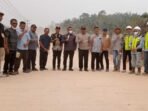 Jajaran Komisi IV DPRD Provinsi Kalteng meninjau langsung progres rekonstruksi Jalan Sepaku–Perigi di Kabupaten Lamandau, Jumat (9/10).
