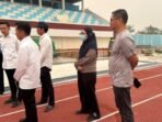Wakil Ketua I DPRD Provinsi Kalimantan Tengah, Riska Agustin, mendampingi Gubernur Kalteng, H Agustiar Sabran, meninjau kondisi progres renovasi Stadion Sukma Negara di Pangkalan Bun, Kabupaten Kotawaringin Barat, belum lama ini. Wakil Ketua I DPRD Provinsi Kalimantan Tengah, Riska Agustin, mendampingi Gubernur Kalteng, H Agustiar Sabran, meninjau kondisi progres renovasi Stadion Sukma Negara di Pangkalan Bun, Kabupaten Kotawaringin Barat, belum lama ini.