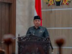 Wakil Bupati Kapuas Dodo saat memberikan sambutan pada Rapat Paripurna , Selasa (29/9). Wakil Bupati Kapuas Dodo saat memberikan sambutan pada Rapat Paripurna , Selasa (29/9).