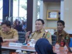 Sekda Kapuas Usis I. Sangkai memaparkan upaya peningkatan keterbukaan informasi publik dalam tahapan presentasi Monev Keterbukaan Informasi Publik Provinsi Kalteng 2026 di Palangka Raya. Sekda Kapuas Usis I. Sangkai memaparkan upaya peningkatan keterbukaan informasi publik dalam tahapan presentasi Monev Keterbukaan Informasi Publik Provinsi Kalteng 2026 di Palangka Raya.