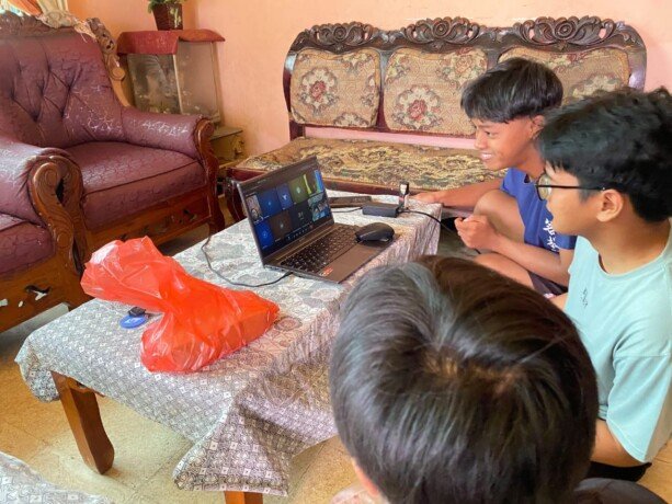 Penyesuaian pola belajar di sekolah menjadi solusi saat kabut asap.